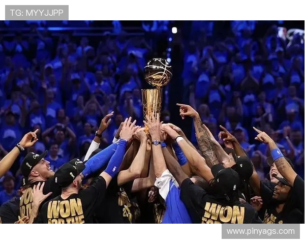 雷霆与蓝网激战正酣NBA直播盛况回顾与精彩瞬间分析